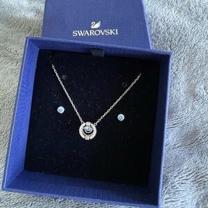 Swarovski Moving Crystal Necklace and Earrings Set